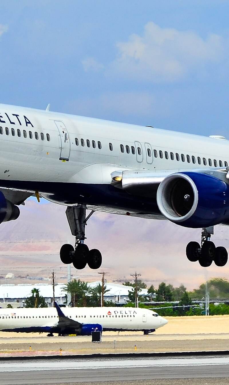 N698DL - Boeing