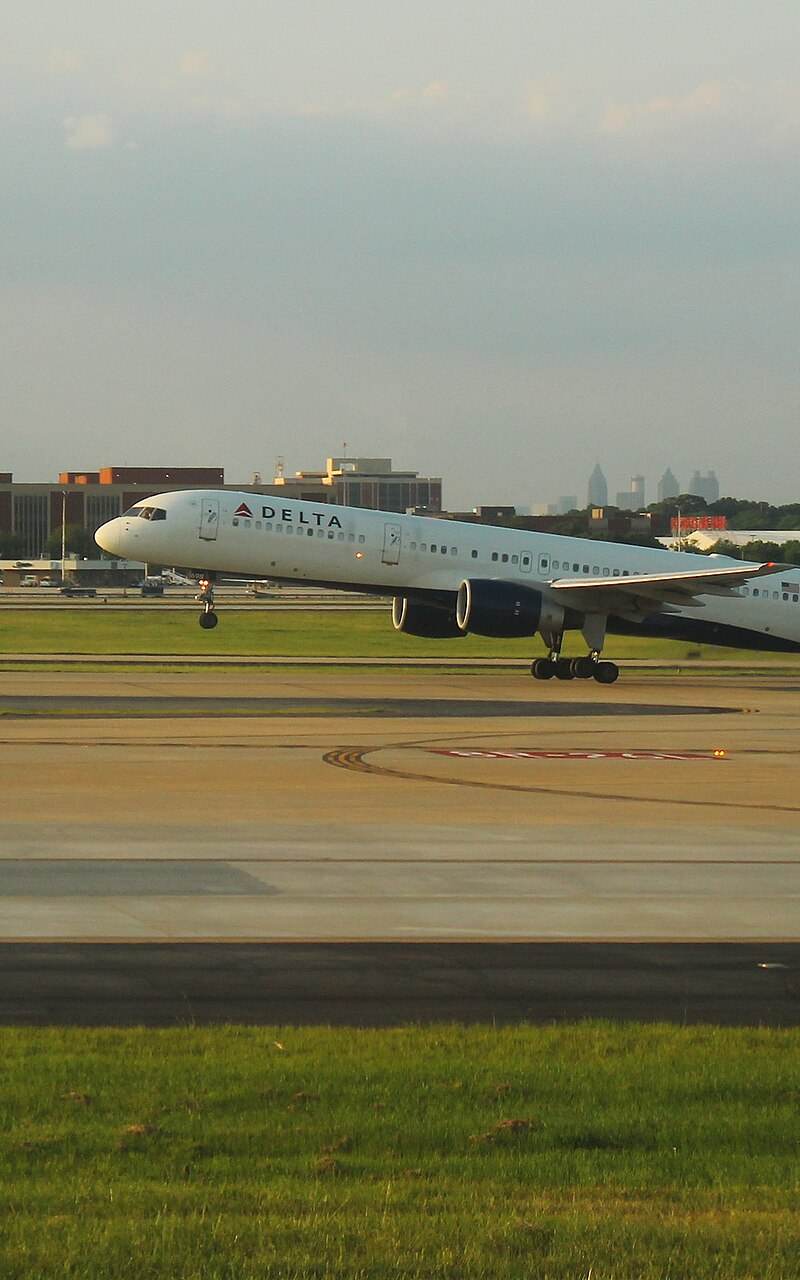 N698DL - Boeing