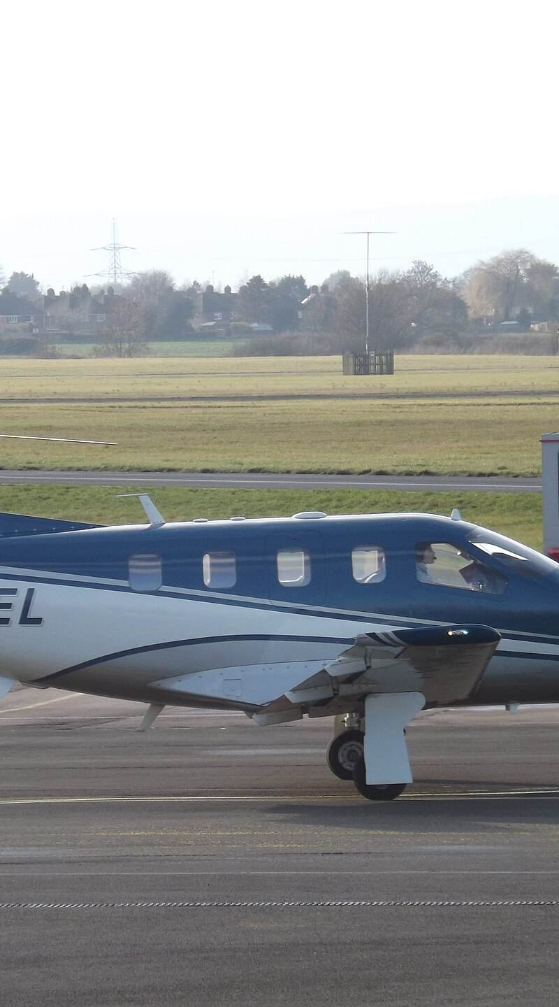 N700EL - Single-engine aircraft