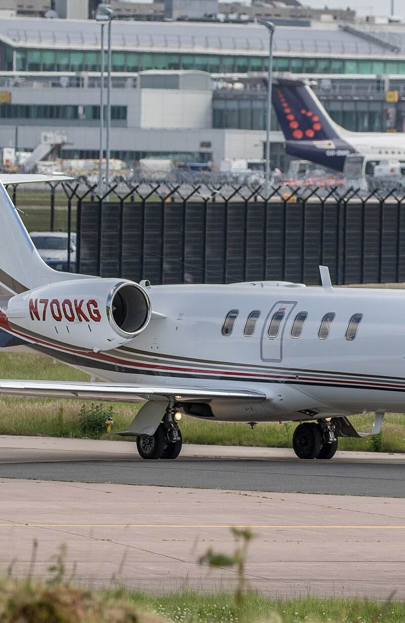 N700KG - Business jet