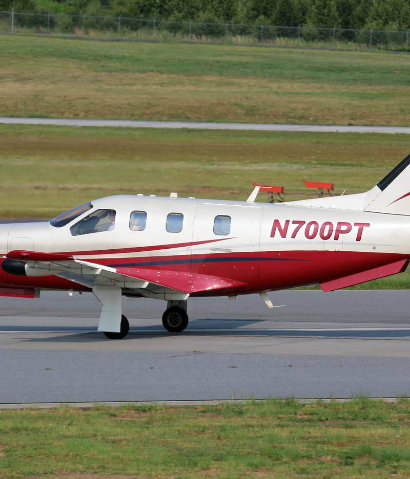 N700PT - Single-engine aircraft