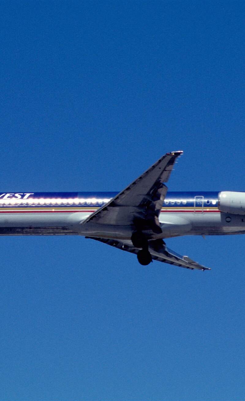 N701ME - Douglas