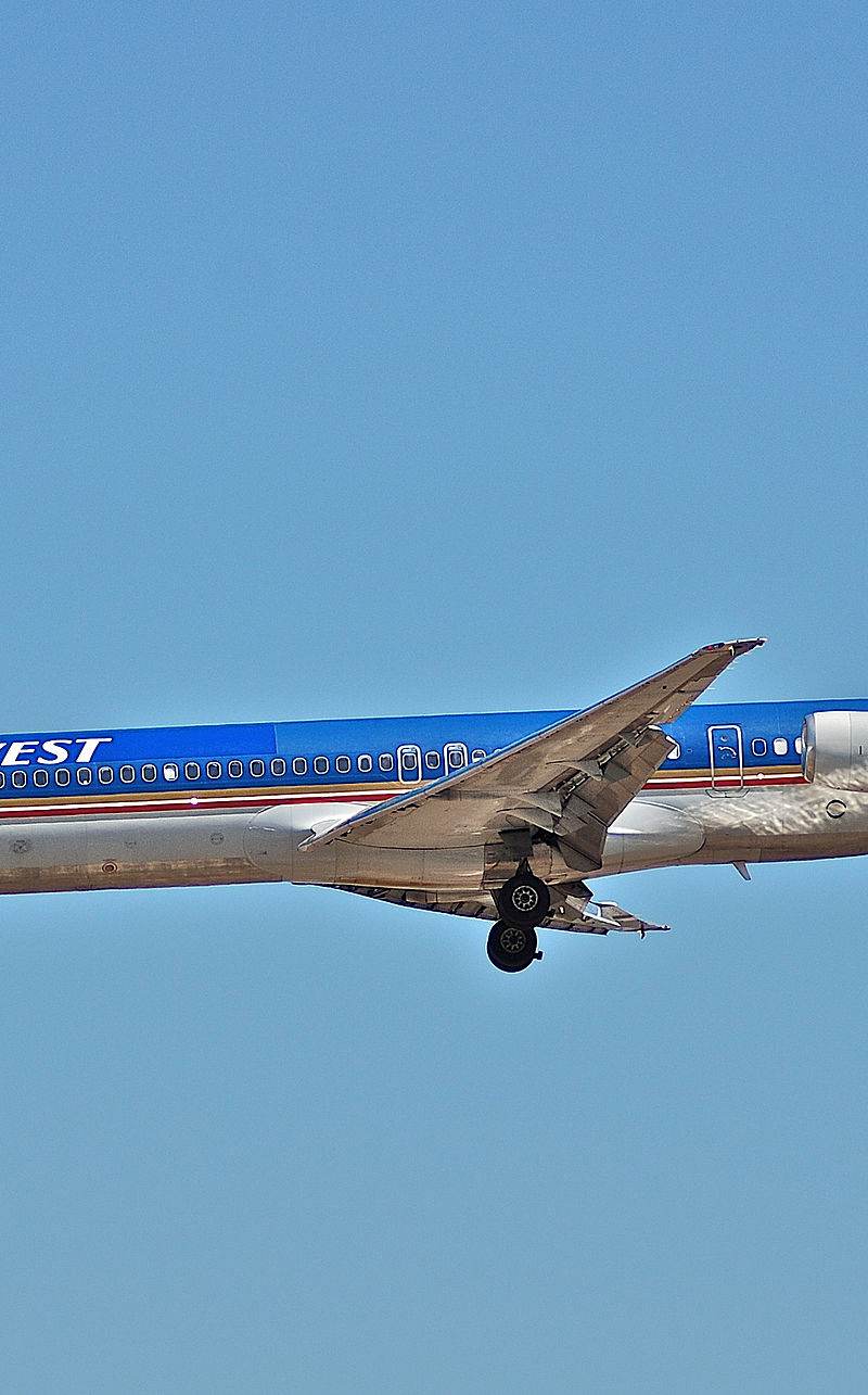 N701ME - Twin-engine aircraft