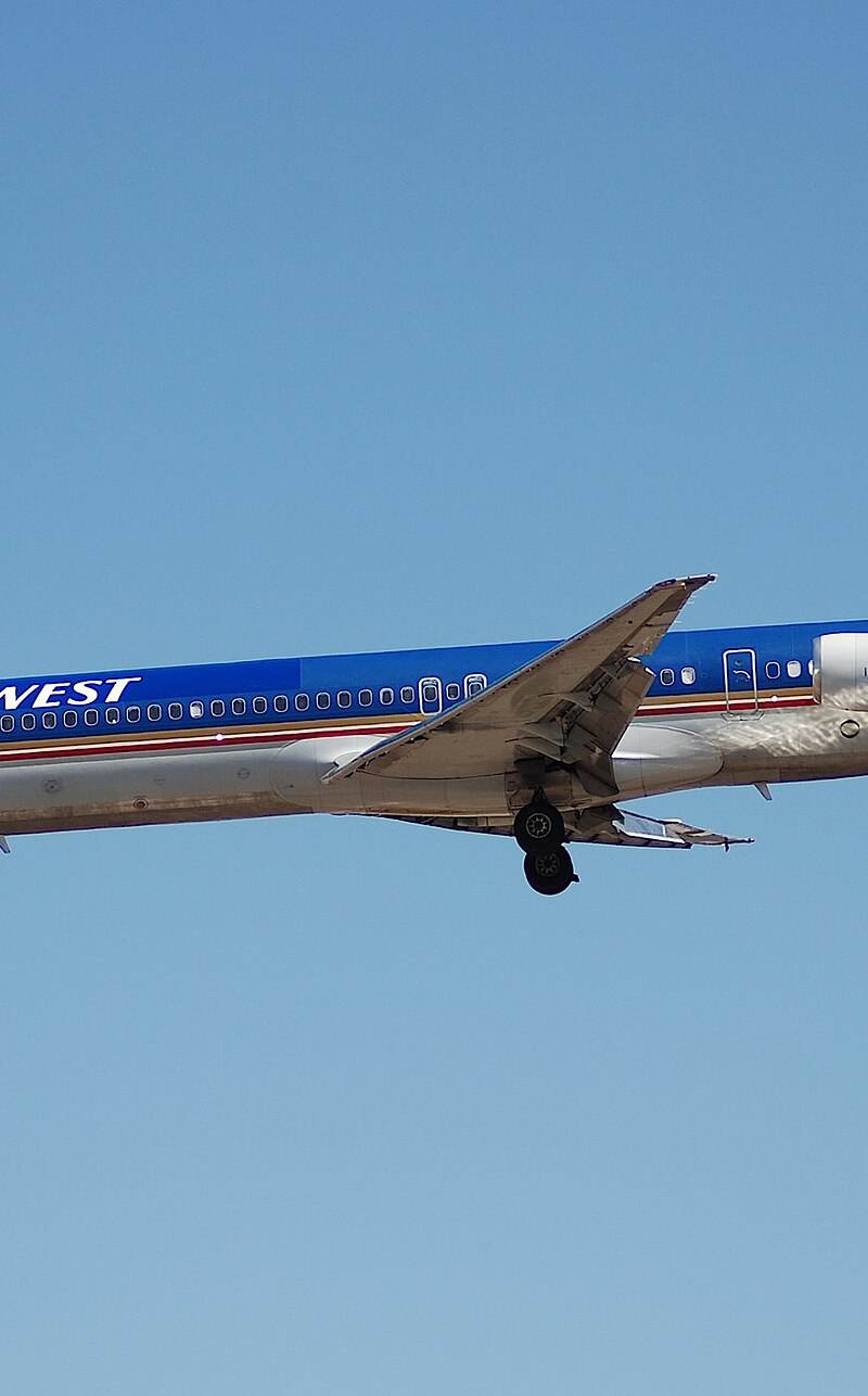 N701ME - Douglas
