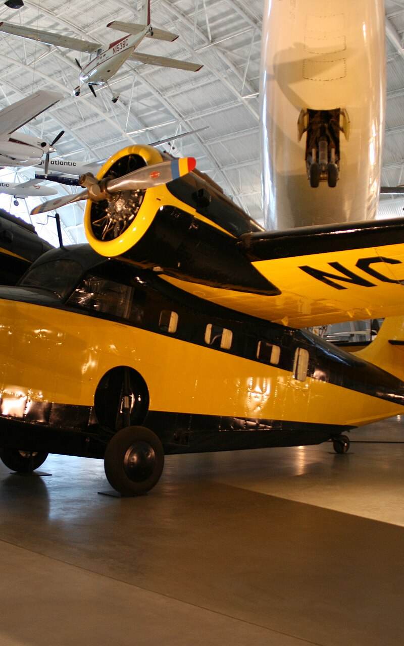  - Twin-engine aircraft