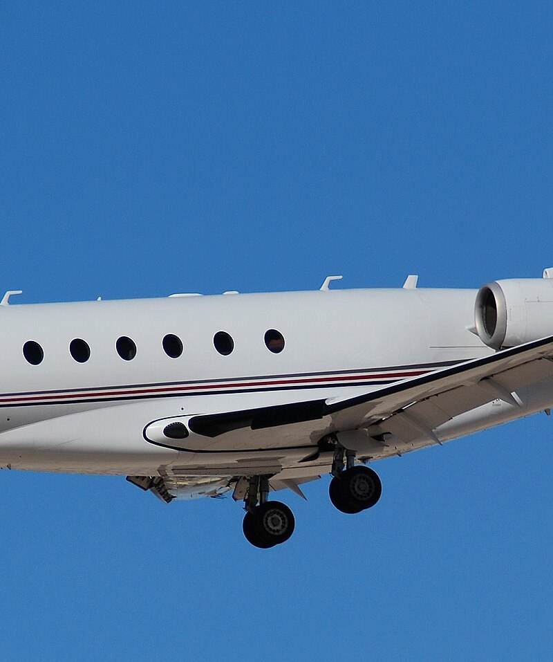 N702QS - Bombardier