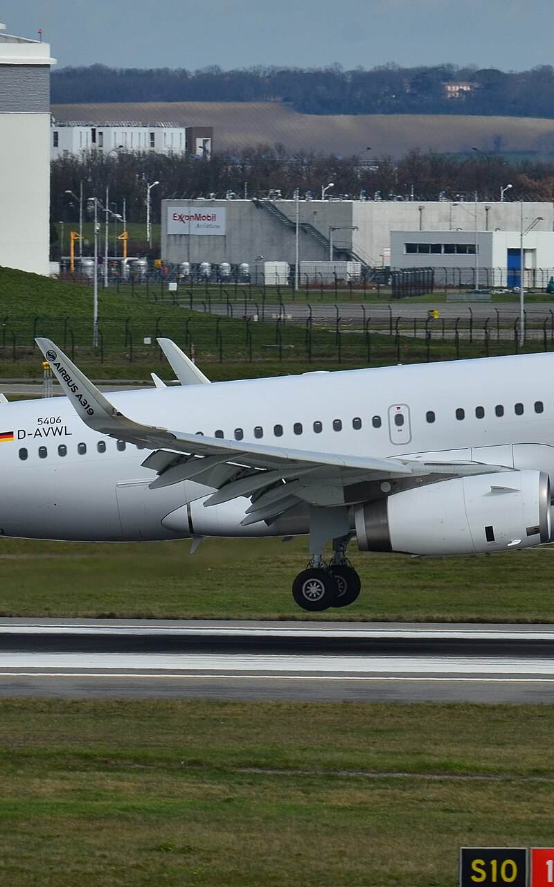 N703AV - Airbus