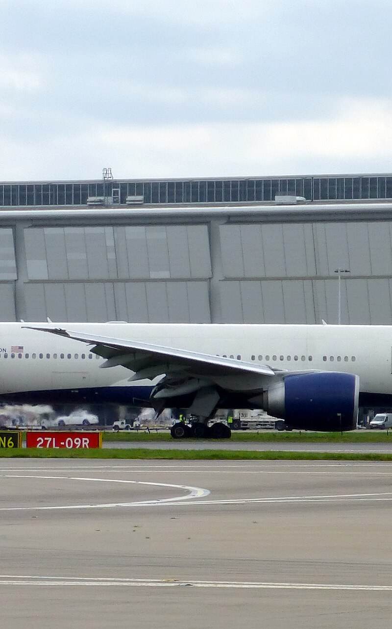N706DN - Twin-engine aircraft