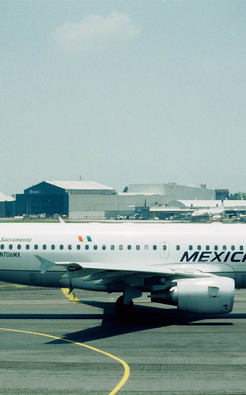 N706MX - Twin-engine aircraft