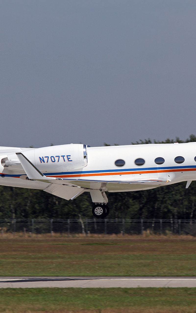 N707TE - Business jet