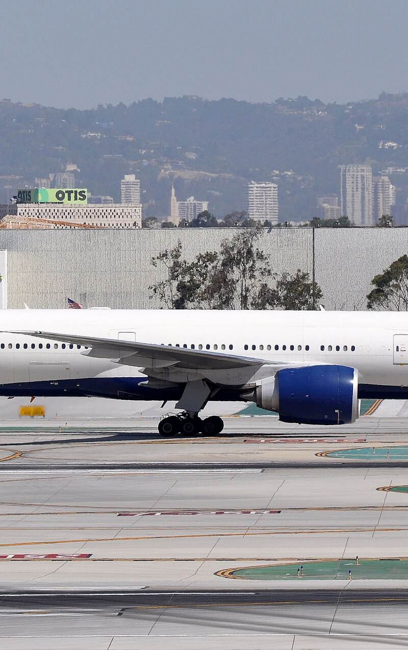 N708DN - Twin-engine aircraft