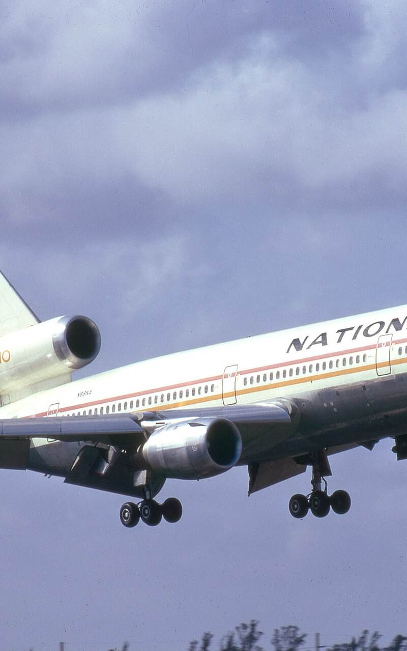 N68NA - Douglas