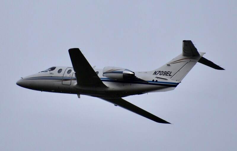 N709EL - Business jet