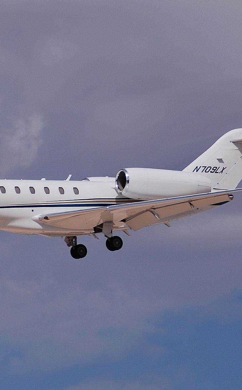 N709LX - Business jet