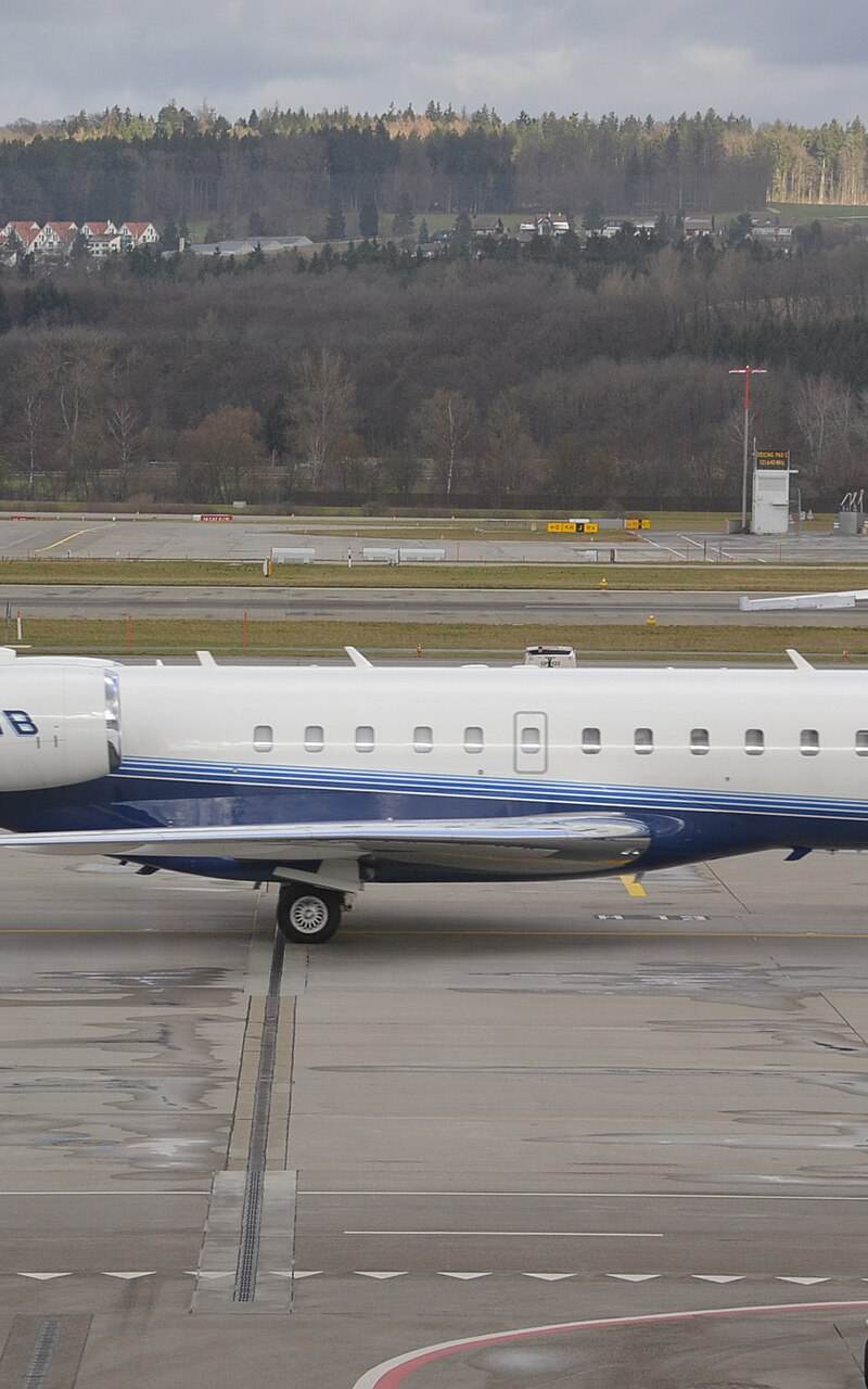 N6VB - Bombardier