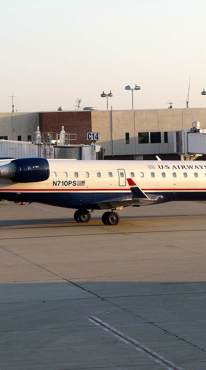 N710PS - Twin-engine aircraft
