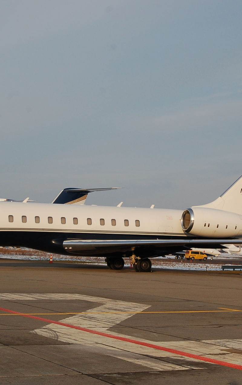 N711LS - Business jet