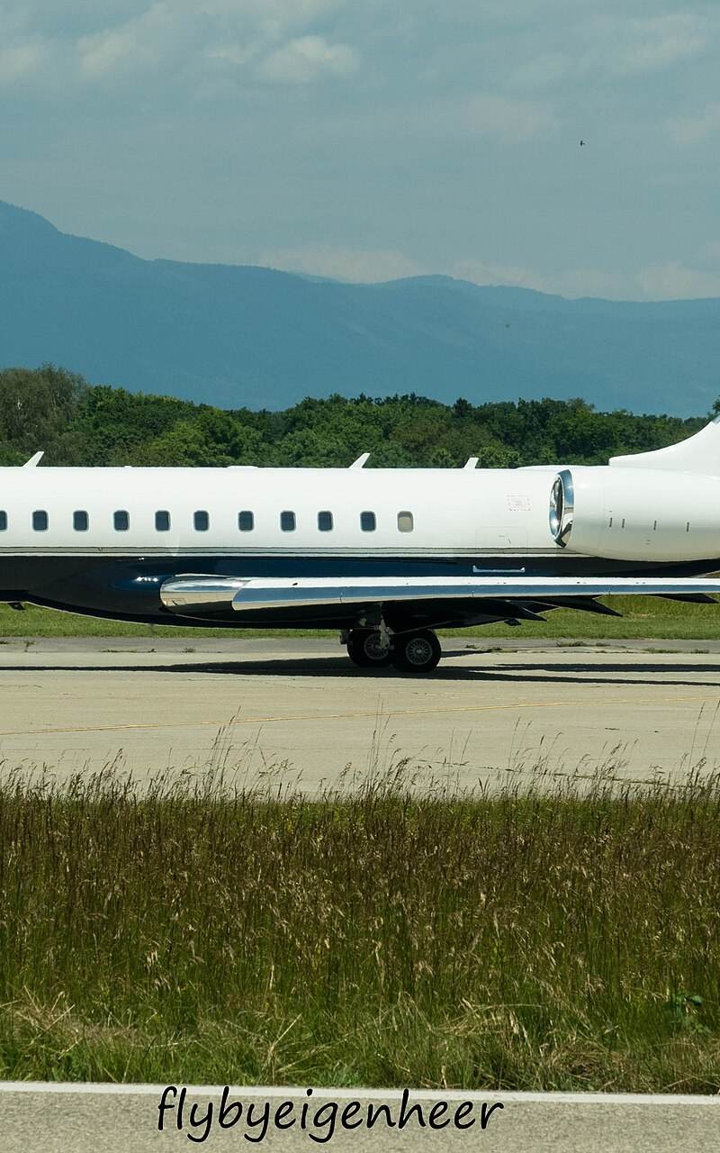 N711LS - Business jet