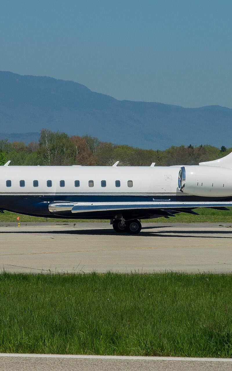 N711LS - Business jet