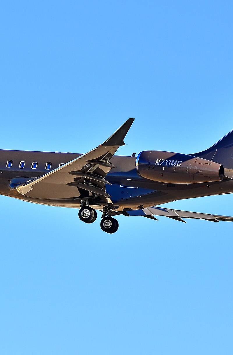 N711MC - Bombardier