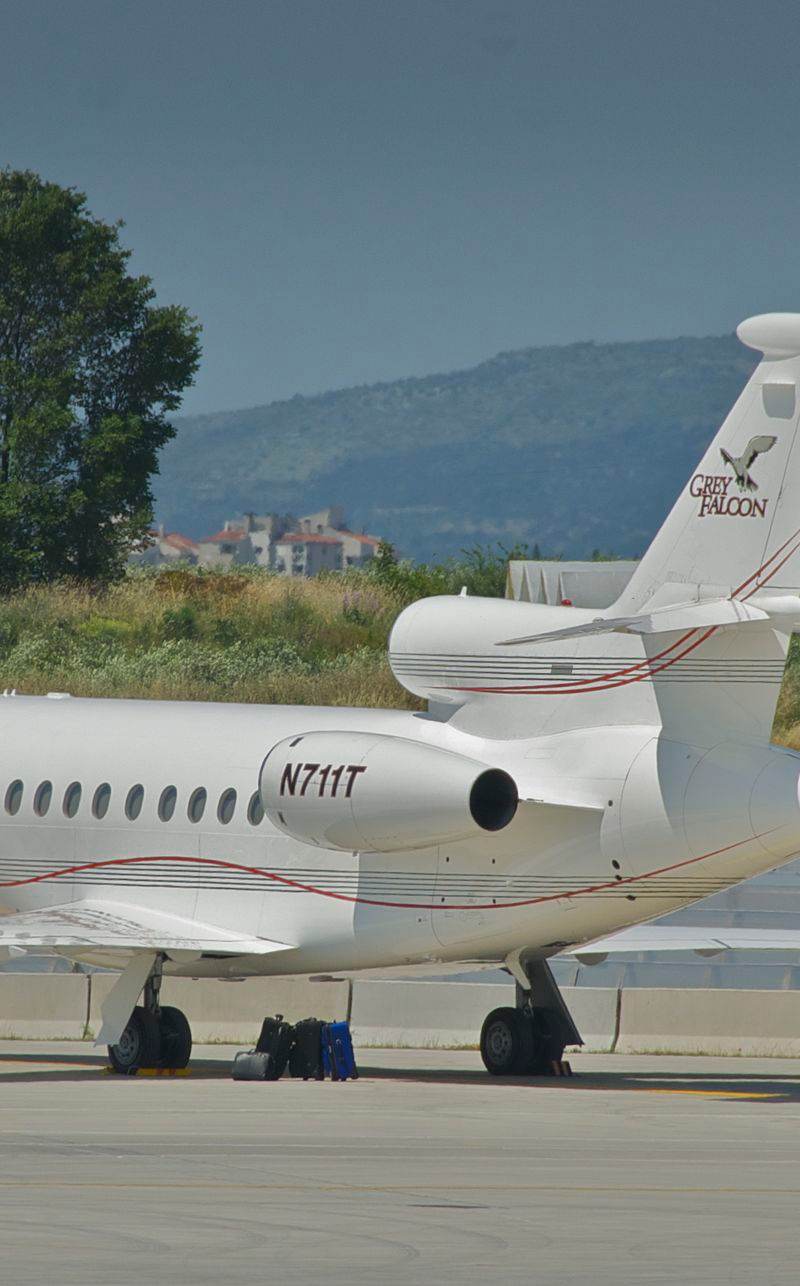 N711T - Business jet