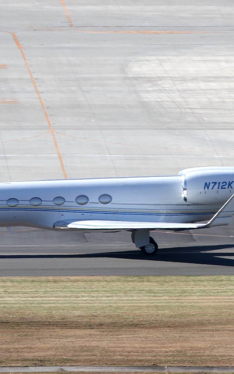 N712KT - Business jet