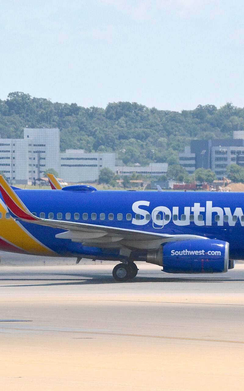 N713SW - Boeing