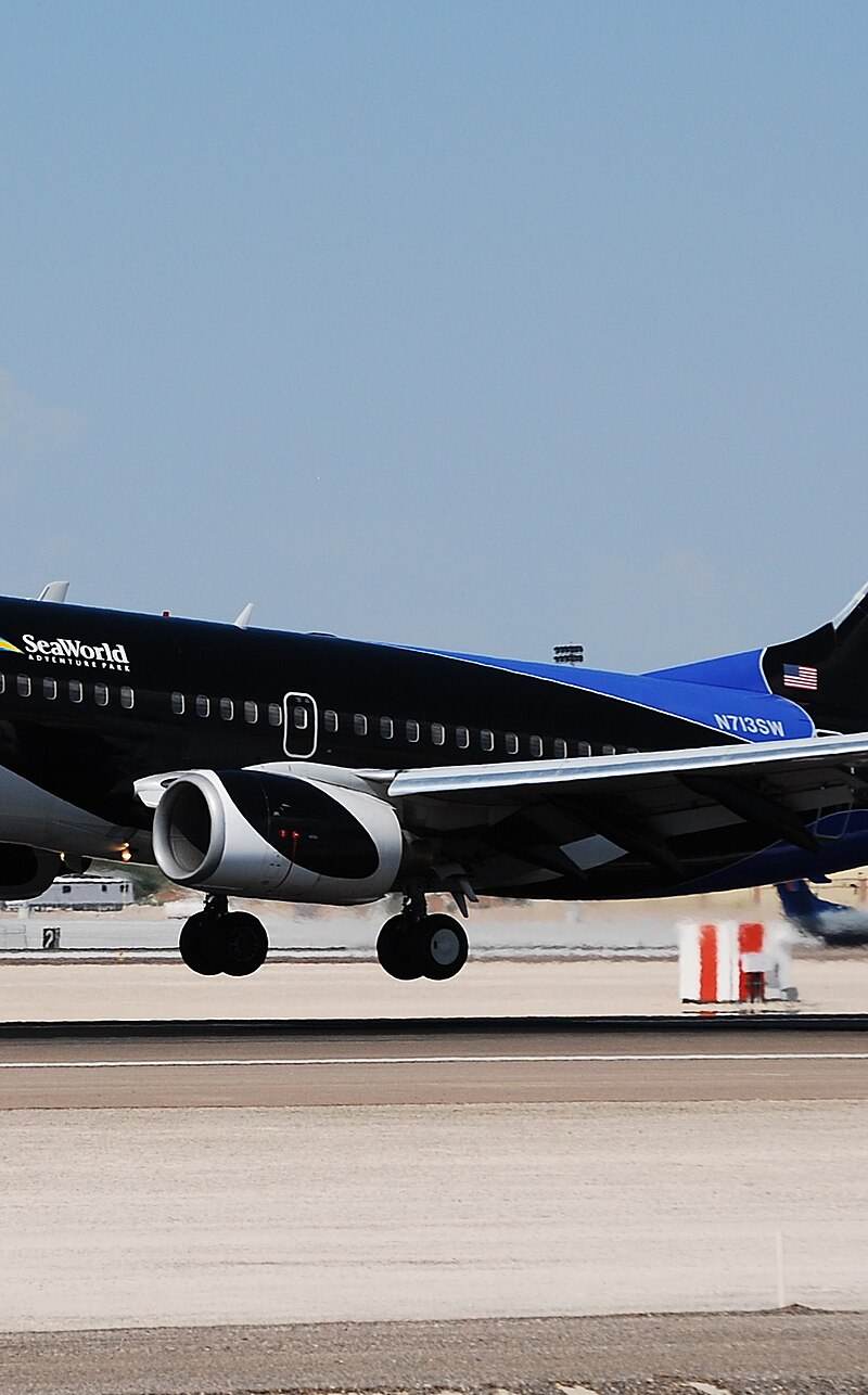 N713SW - Boeing