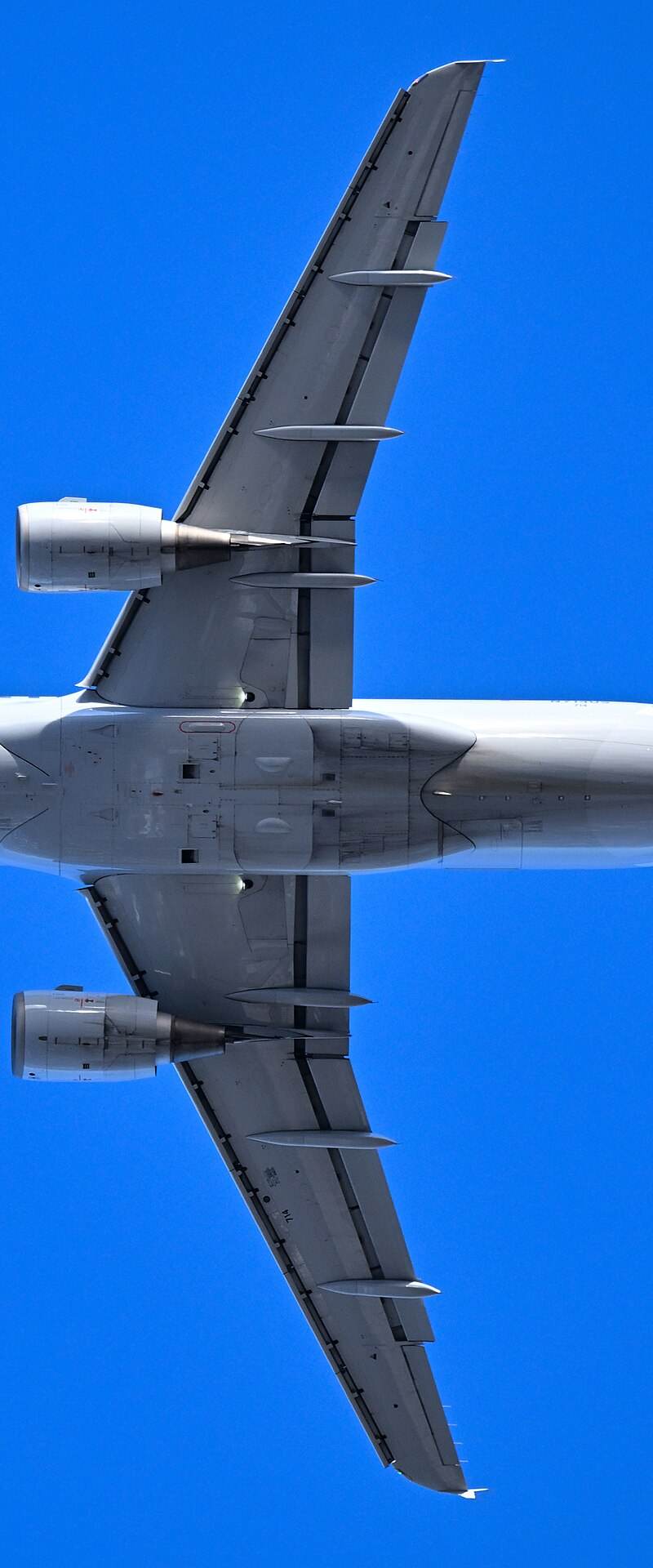 N714US - Twin-engine aircraft