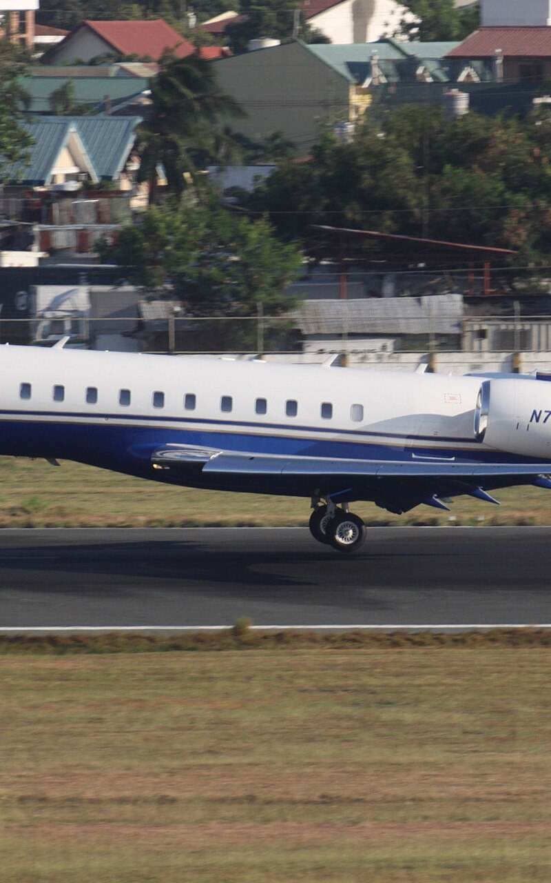 N70PS - Business jet