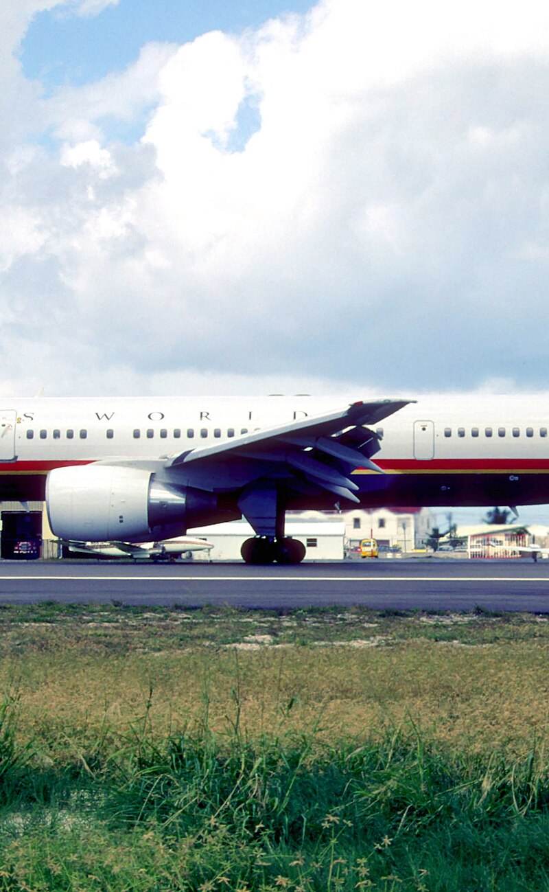 N716TW - Twin-engine aircraft