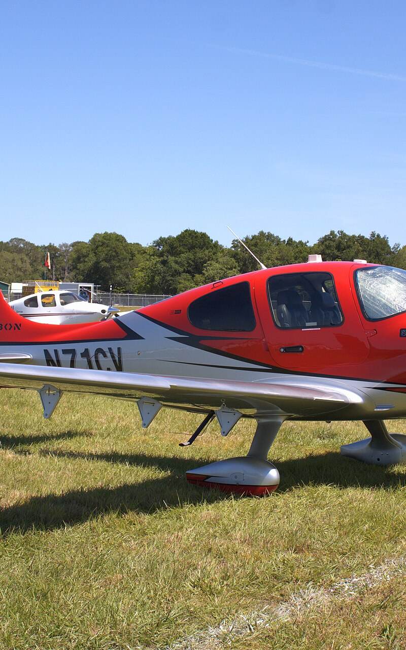 N71CV - Cirrus