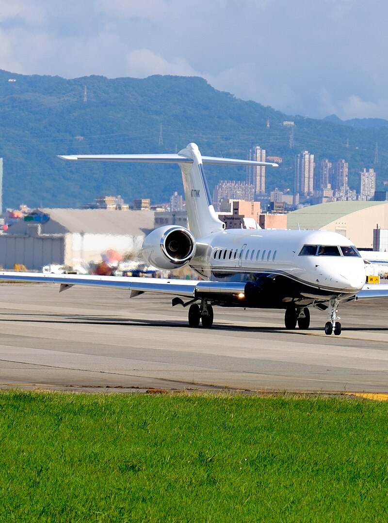 N717MK - Business jet