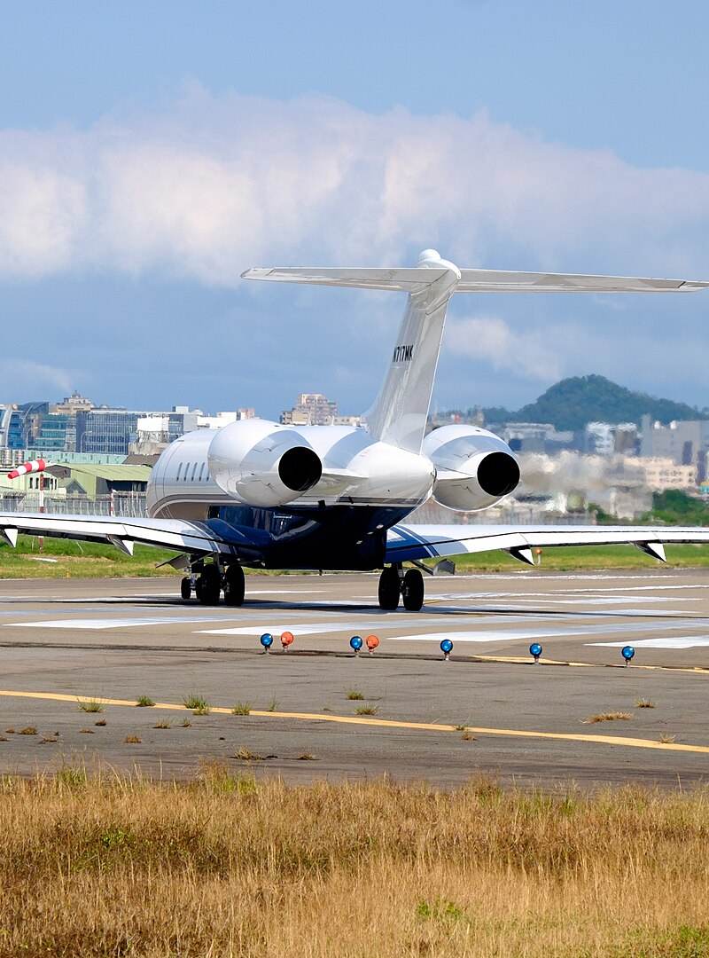 N717MK - Business jet