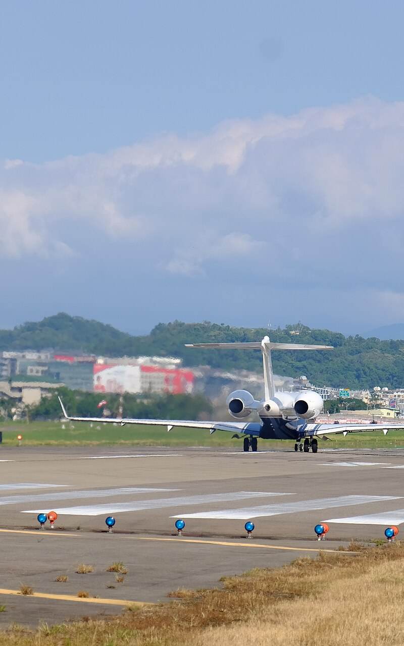 N717MK - Business jet