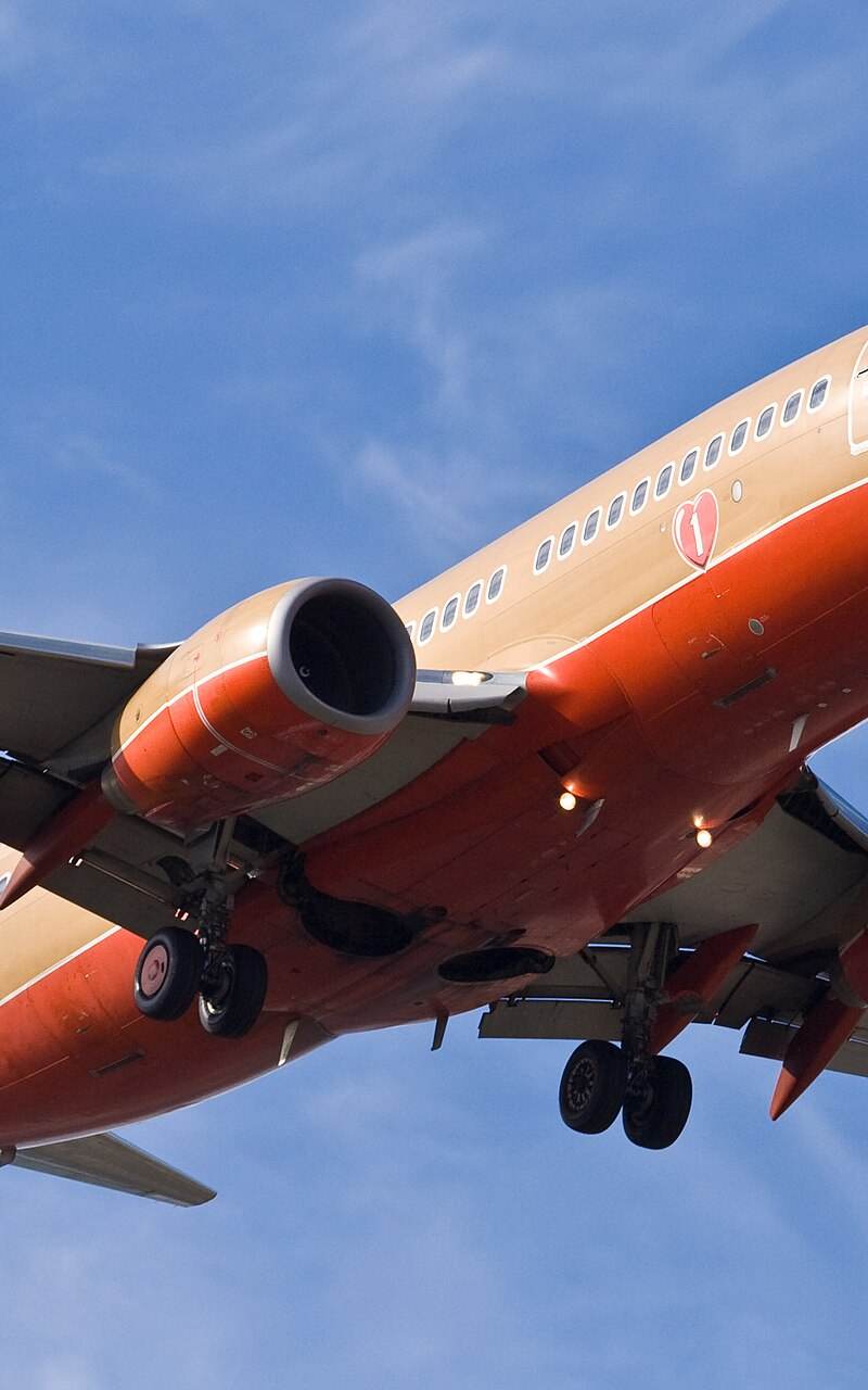 N717SA - Twin-engine aircraft