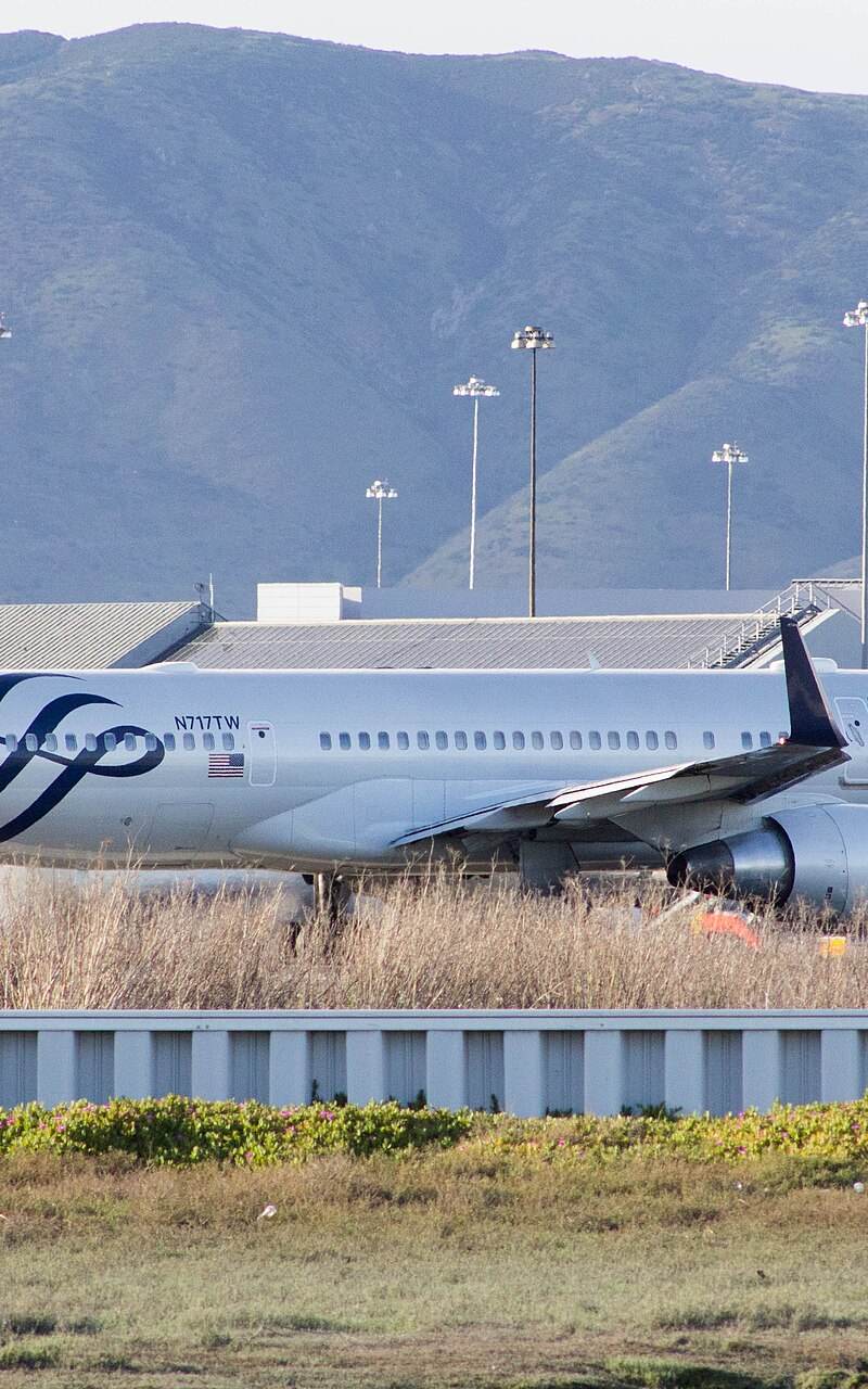 N717TW - Twin-engine aircraft