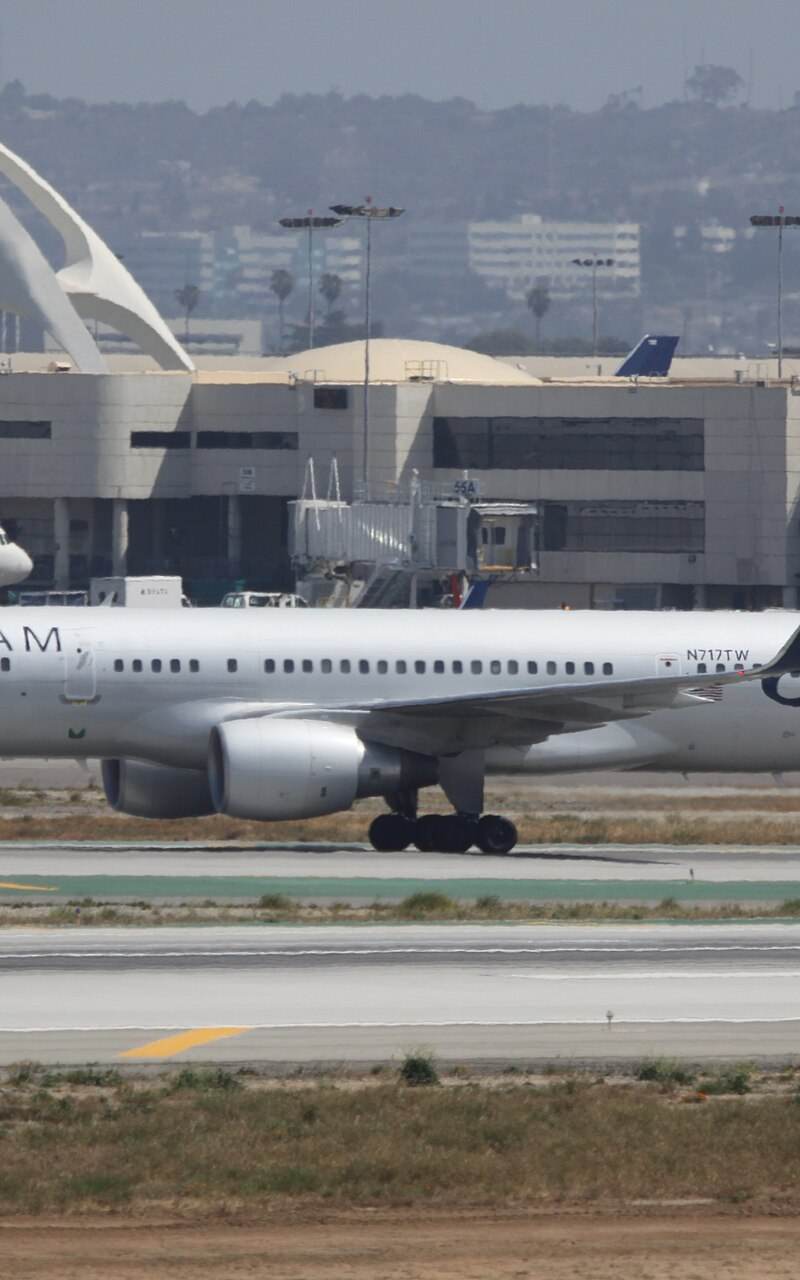 N717TW - Twin-engine aircraft