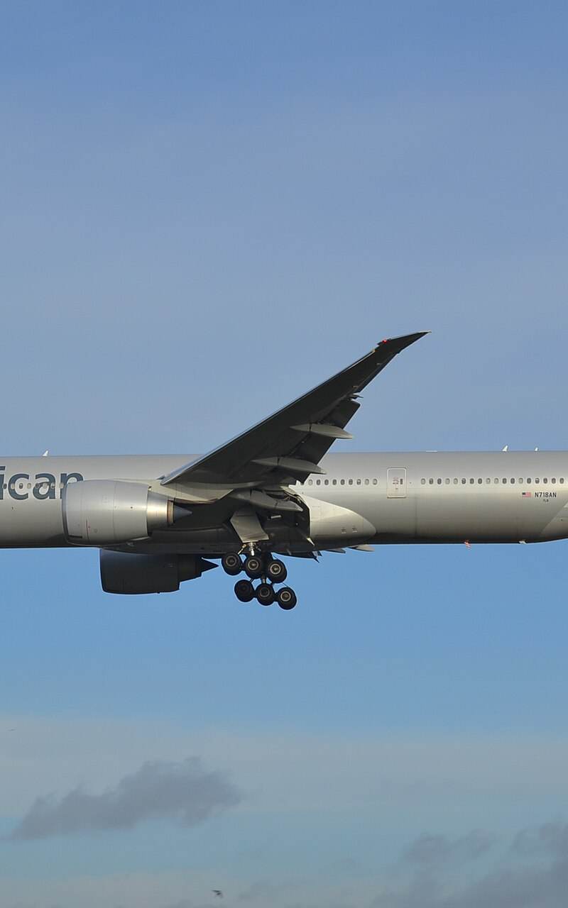 N718AN - Twin-engine aircraft