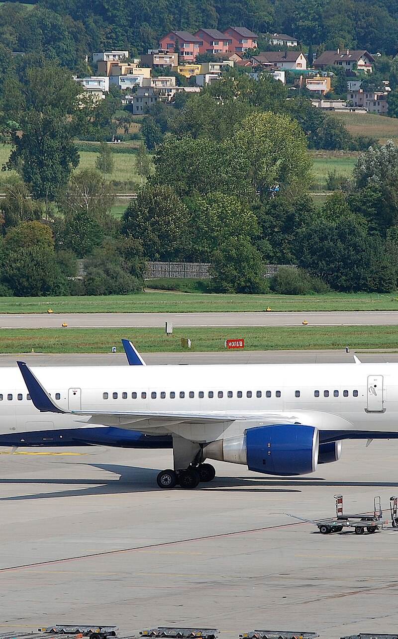 N718TW - Twin-engine aircraft