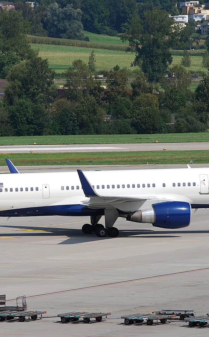 N718TW - Twin-engine aircraft