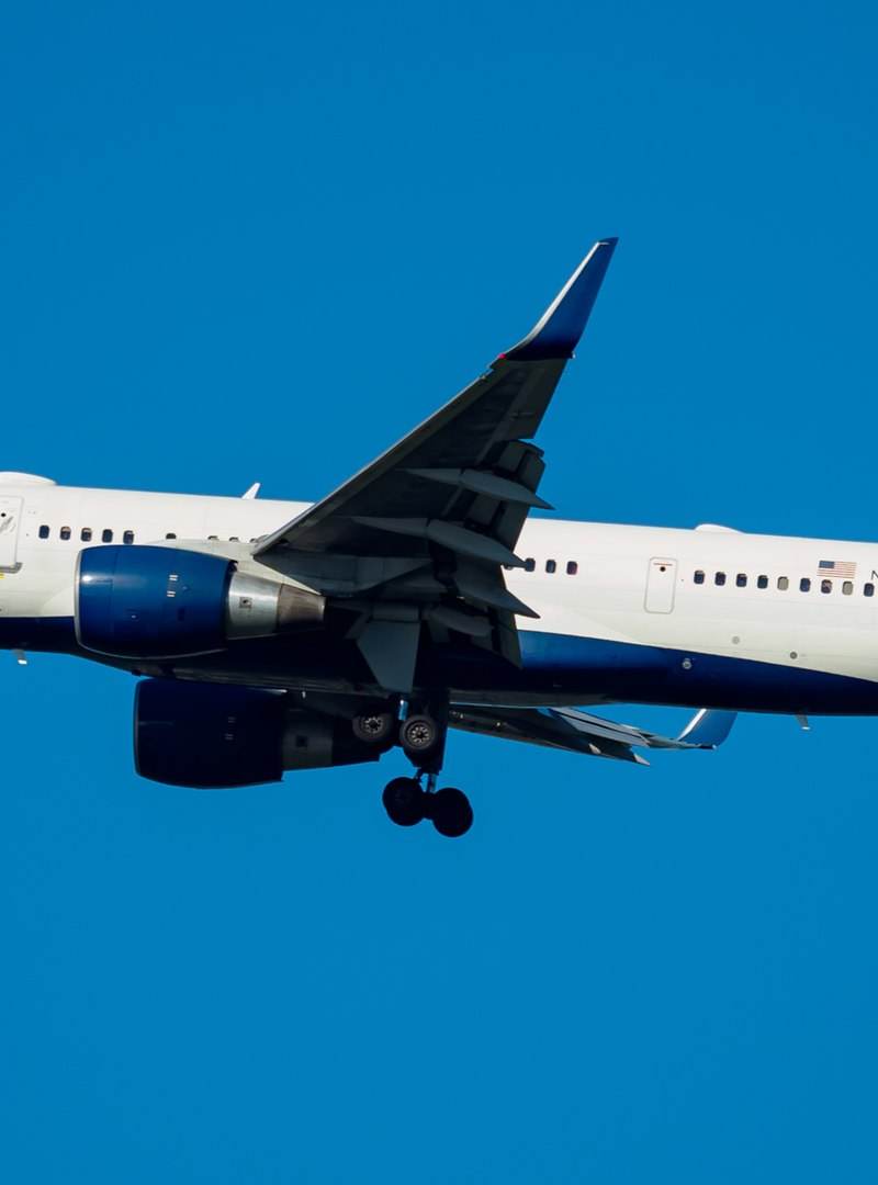 N718TW - Twin-engine aircraft