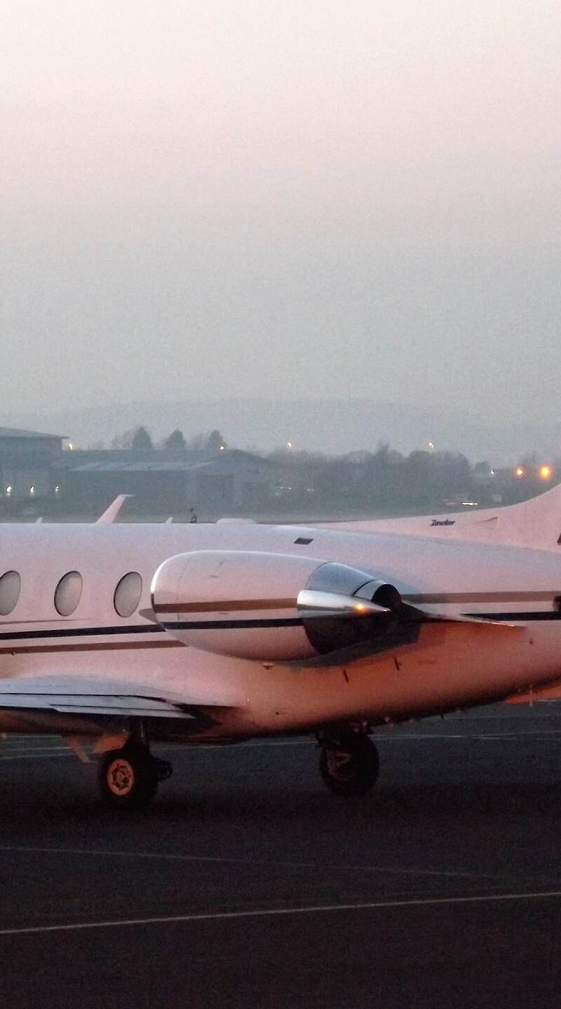 N719EL - Business jet