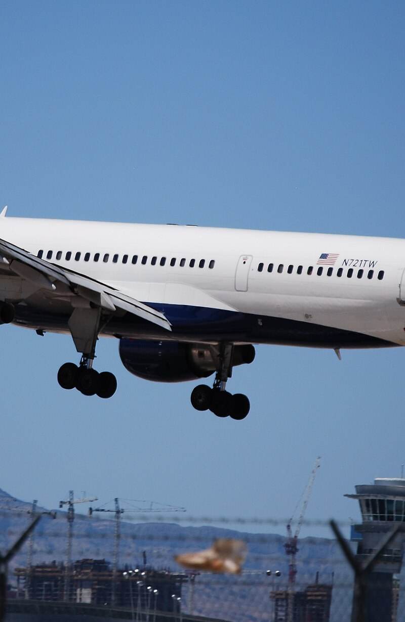 N721TW - Twin-engine aircraft