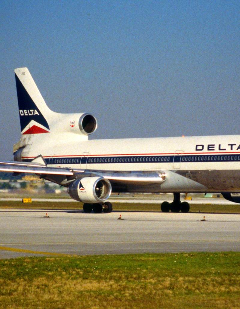 N722DA - Lockheed