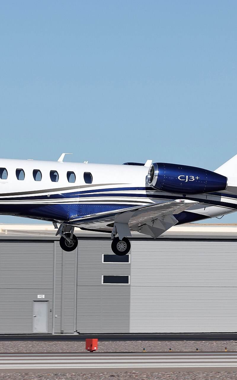 N71MB - Business jet