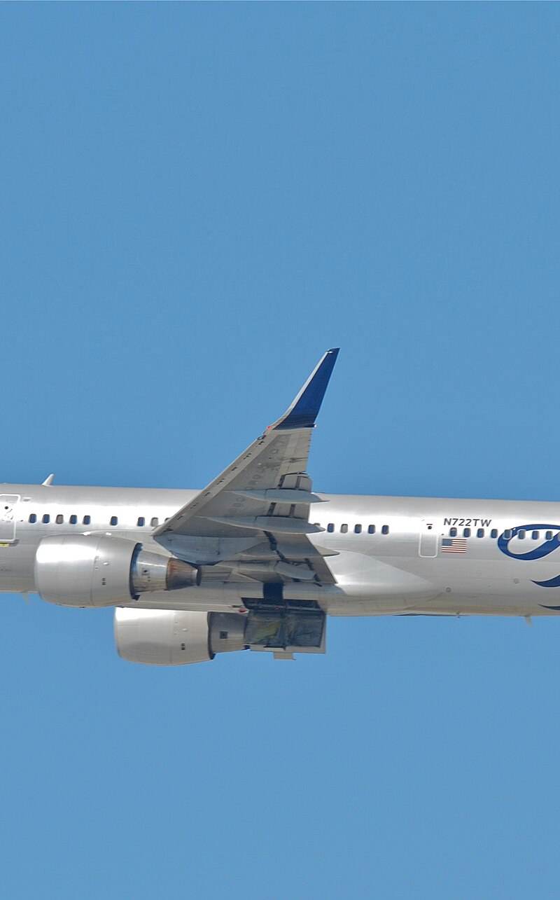N722TW - Twin-engine aircraft