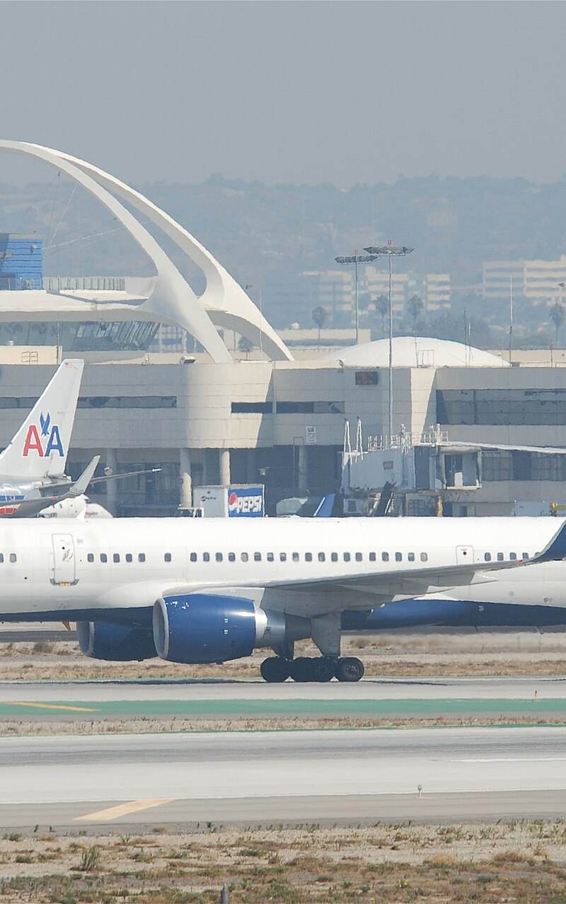 N723TW - Twin-engine aircraft