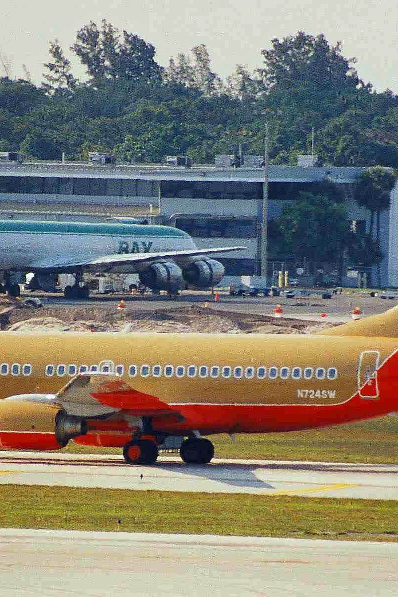 N724SW - Boeing