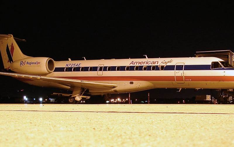 N725AE - Embraer